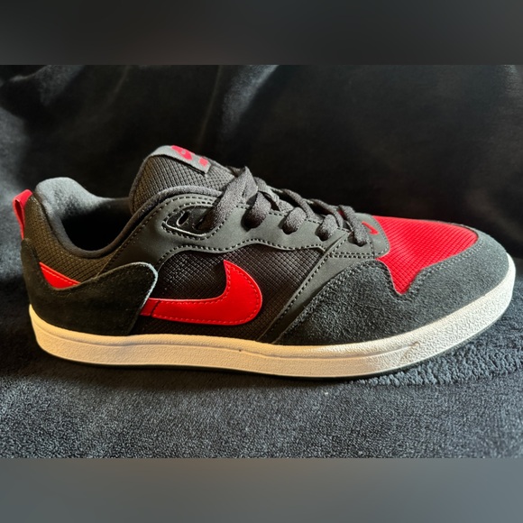 New NIKE SB Alleyoop Skateboard Shoes Men Low-Top Black/Red Men’s Size 10 - Picture 5 of 11